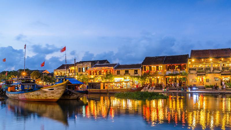 romantic-places-in-vietnam-hoi-an